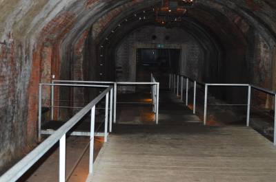 Unterirdische Gew�lbe im Eiskeller