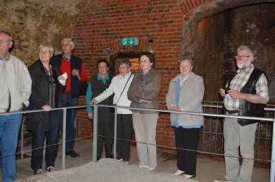 F�hrung und Information �ber die Funktion des ehemaligen Eiskellers,