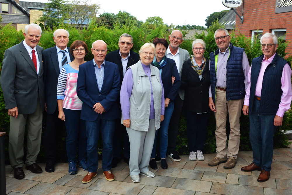 v. links: Egon Mller, Josef Wawrzinek, Waltraud Boving, F.-J. Schumacher, Eckhard Bastam, Edeltraut Bohmann, Barbara Willenbrink, Heinz Brer, Gisela Meyer, Clemens Cauling, H.-J. Haferkamp